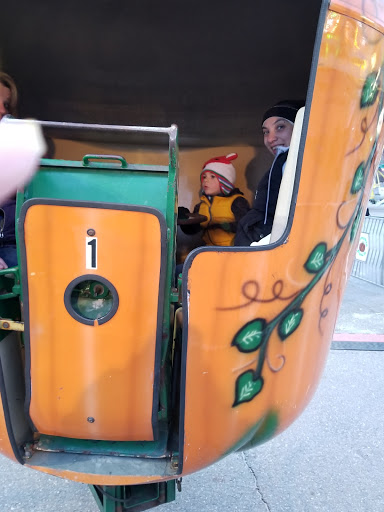 Shopping Mall «The Mall at Whitney Field», reviews and photos, 100 Commercial Rd, Leominster, MA 01453, USA