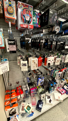 Clothing Store «Ross Dress for Less», reviews and photos, 3300 S Glenstone Ave, Springfield, MO 65804, USA