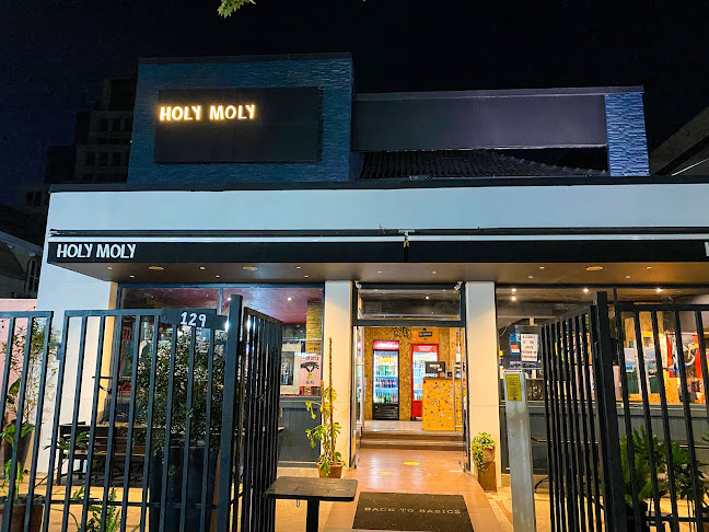 Opiniones de Holy Moly Tobalaba en Providencia - Restaurante