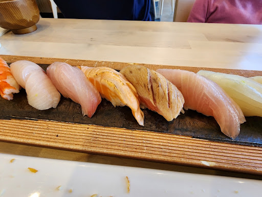Ari Sushi & Tendon image