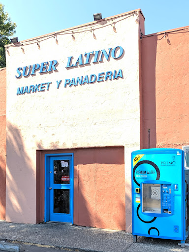 Super Latino Market & Bakery