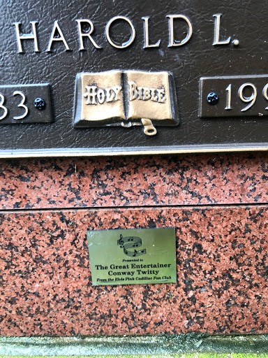 Funeral Home «Woodlawn-Roesch-Patton Funeral Home & Me», reviews and photos, 660 Thompson Ln, Nashville, TN 37204, USA