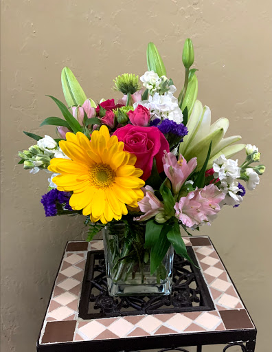 Florist «Four Seasons Flowers & Gifts», reviews and photos, 6630 W Cactus Rd b104, Glendale, AZ 85304, USA