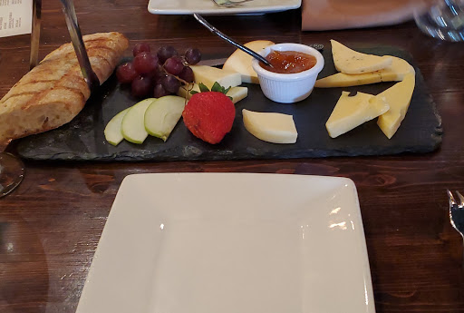 Bistro «The Wine Bistro», reviews and photos, 8231 High St, Columbus, OH 43235, USA