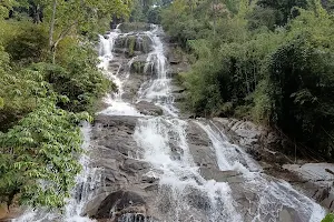 Lata Kinjang Falls image