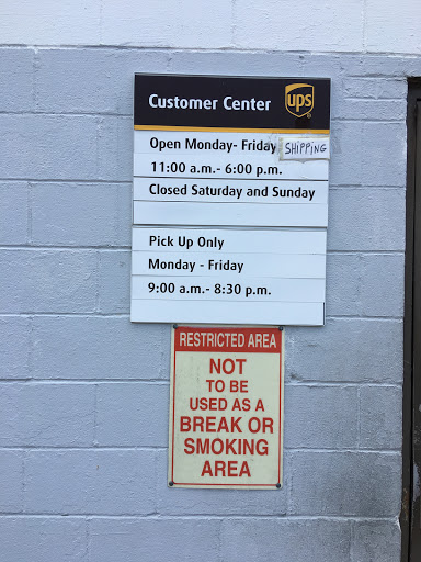 Shipping and Mailing Service «UPS Customer Center», reviews and photos, 373 Cross Rd, North Dartmouth, MA 02747, USA