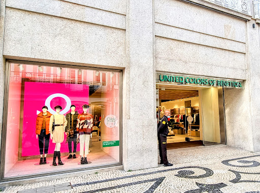 Stores to buy women's beige boots Oporto