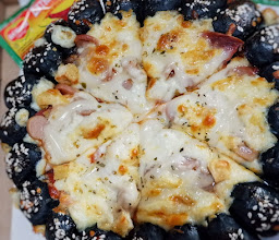 Pizza Milenial photo