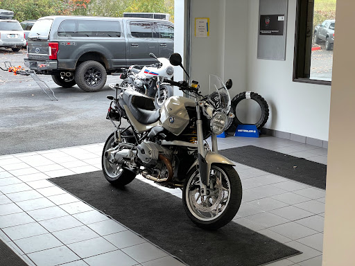 BMW Motorcycle Dealer «BMW Motorcycles of Western Oregon», reviews and photos, 12010 SW Garden Pl, Portland, OR 97223, USA