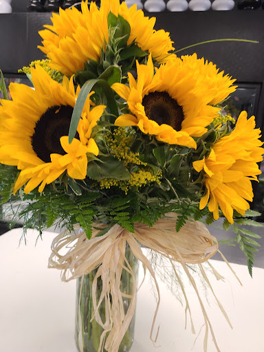 Florist «Casas Adobes Flower Shop», reviews and photos, 7090 N Oracle Rd #194, Tucson, AZ 85704, USA