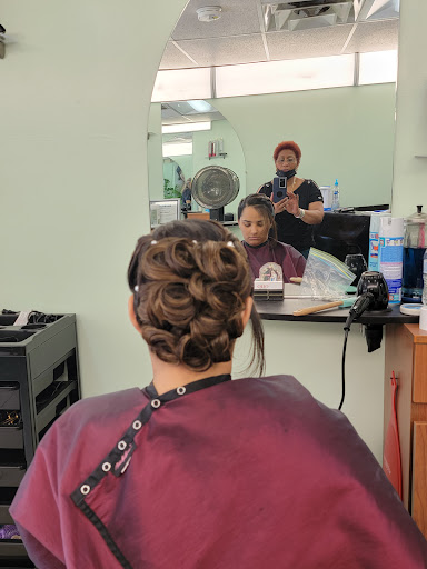 Beauty Salon «Creations Beauty Salon», reviews and photos, 4021 Washington St, Roslindale, MA 02131, USA