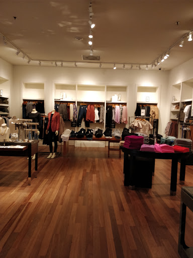 Clothing Store «Banana Republic», reviews and photos, 3056 NJ-10, Denville, NJ 07834, USA