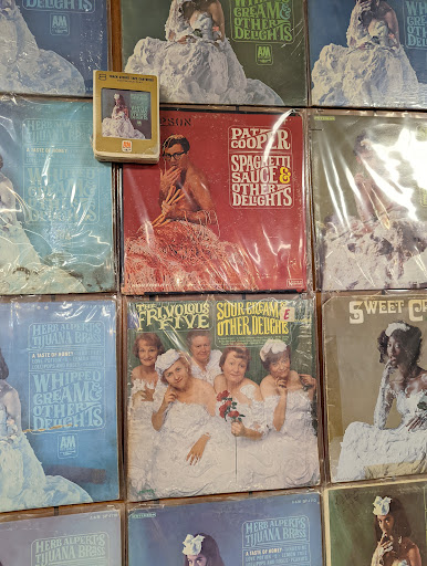 Record Store «POPS Resale», reviews and photos, 1423 Leestown Rd B, Lexington, KY 40511, USA