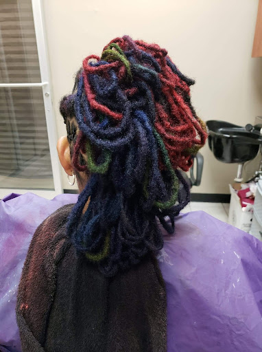 Beauty Salon «Salon Plaza District Heights», reviews and photos, 5614 Silver Hill Rd, District Heights, MD 20747, USA