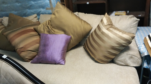 Used Furniture Store «Emmitsburg Auction», reviews and photos, 17319 N Seton Ave, Emmitsburg, MD 21727, USA