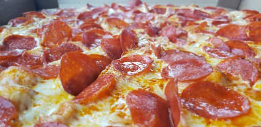 Pizza Restaurant «Round Table Pizza», reviews and photos, 16550 SE McLoughlin Blvd, Milwaukie, OR 97267, USA