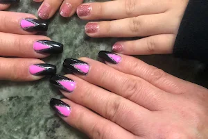 Griffin Nails image