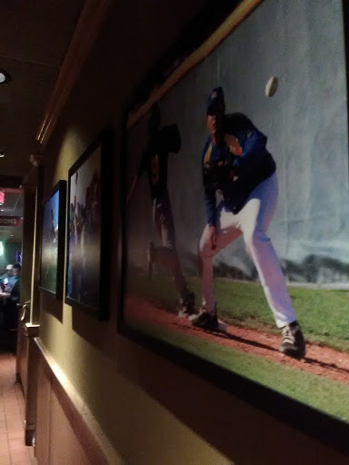 Applebees Grill Bar image