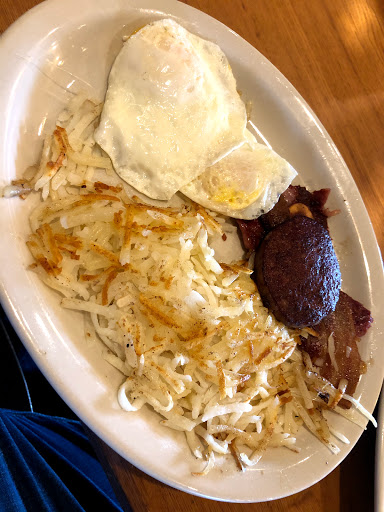 American Restaurant «Cracker Barrel Old Country Store», reviews and photos, 15 Riverton Commons Plaza, Front Royal, VA 22630, USA