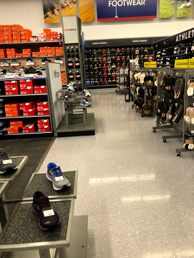 Sporting Goods Store «Academy Sports + Outdoors», reviews and photos, 9781 Quivira Rd, Overland Park, KS 66215, USA