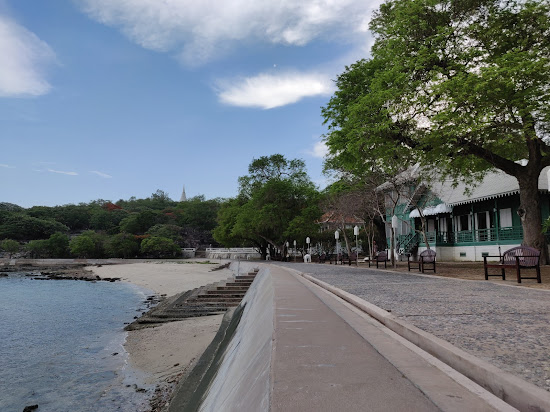 Tha Wang Beach