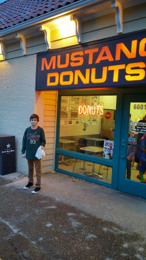 Donut Shop «Mustang Donuts», reviews and photos, 6601 Hillcrest Ave, Dallas, TX 75205, USA