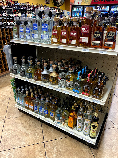 Liquor Store «535 Liquor», reviews and photos, 3260 Vineland Rd, Kissimmee, FL 34746, USA