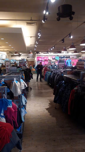 Sportswear Store «Columbia Sportswear Outlet Store at Woodbury Common Outlet», reviews and photos, 173 Marigold Ct, Central Valley, NY 10917, USA