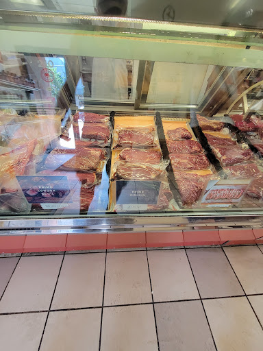 Meat Wholesaler «Main Street Wholesale Meats & Farmingdale Meat Market», reviews and photos, 210 Main St, Farmingdale, NY 11735, USA