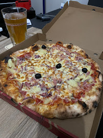 Plats et boissons du Pizza L'Authentique ( pizzeria ambulante) à Vers-sous-Sellières - n°5
