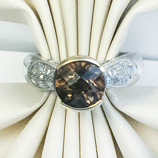 Jewelry Store «Annapolis Jewelers & Precious Metals», reviews and photos, 169 Defense Hwy, Annapolis, MD 21401, USA