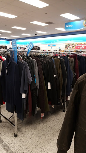 Clothing Store «Ross Dress for Less», reviews and photos, 3701 Truxel Rd, Sacramento, CA 95834, USA