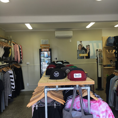 Reviews of Harry and Her Waihi Beach in Waihi Beach - Clothing store