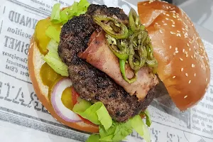 BBQ המבורגר ובשרים על האש image
