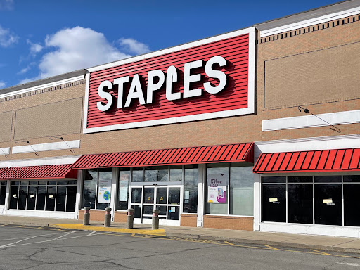 Office Supply Store «Staples», reviews and photos, 3058 Bardstown Rd, Louisville, KY 40205, USA