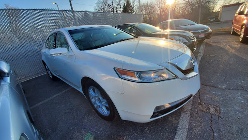 Used Car Dealer «Auto Warehouse», reviews and photos, 3375 Grand Ave, Waukegan, IL 60085, USA