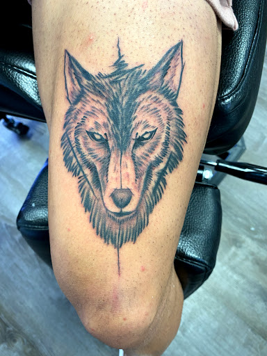 Tattoo Shop «The Edge Tattoo», reviews and photos, 986 Sullivan Ave, South Windsor, CT 06074, USA