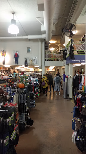 Thrift Store «Goodwill U-District», reviews and photos