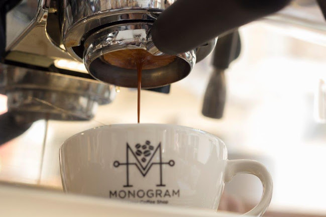 Comentarii opinii despre Monogram