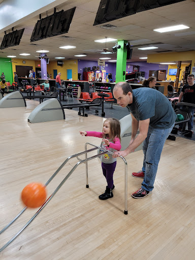 Bowling Alley «Eastown Recreation Center Inc», reviews and photos, 1370 Crossroads Ave, Jasper, IN 47546, USA