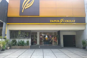 Dapur Cokelat image