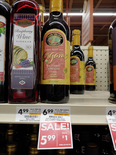 Supermarket «Giant Eagle Supermarket», reviews and photos, 870 N Court St, Medina, OH 44256, USA