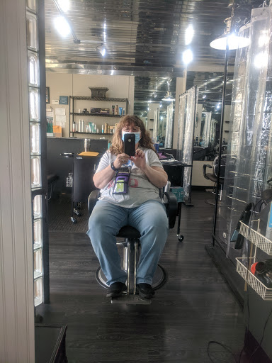 Hair Salon «J Cola Hair Salon», reviews and photos, 18701 E 10 Mile Rd, Roseville, MI 48066, USA