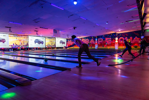 Bowling Alley «Massapequa Bowl & lounge», reviews and photos, 4235 Merrick Rd, Massapequa, NY 11758, USA