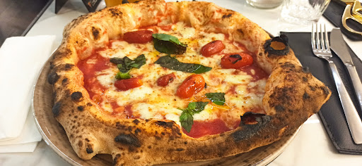 Pizzeria Vincenzo Capuano Aversa in Aversa, Provincia di Caserta