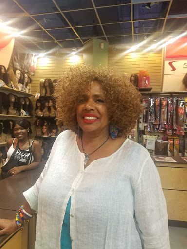 Beauty Supply Store «Mid-K Beauty Supply», reviews and photos, 5408 NE M L King Blvd, Portland, OR 97211, USA
