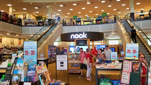 Book Store «Barnes & Noble», reviews and photos, 1430 Plaza Pl, Southlake, TX 76092, USA