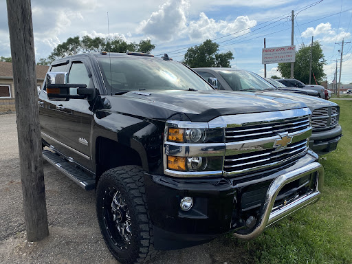 Used Truck Dealer «Truck City Inc», reviews and photos, 145 NE Broadway Ave # 2, Des Moines, IA 50313, USA
