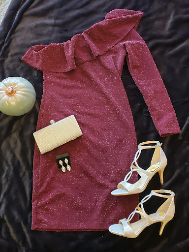 Consignment Shop «The White Pear Formal Consignment Boutique», reviews and photos, 1128 W Market St, Pottsville, PA 17901, USA