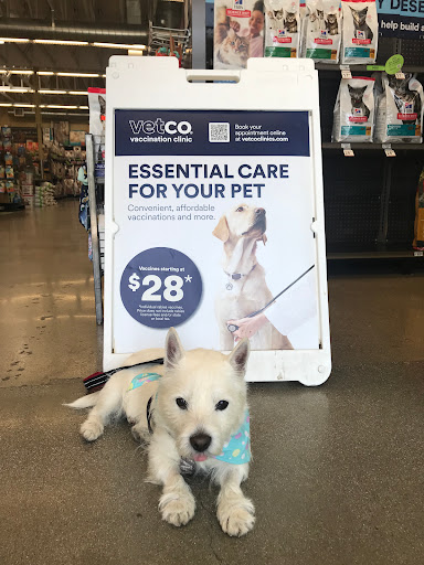 Pet Supply Store «Unleashed by Petco», reviews and photos, 905 W Foothill Blvd, Claremont, CA 91711, USA